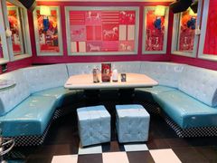 -W20 SHINING Party·K(悦豪和平路店)