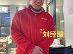 -肥肥虾庄·金牌油焖大虾(汉街SKP店)