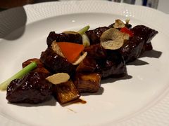 ⾦蒜⽚⽜仔粒-醉辉皇(桃源π商业广场店)