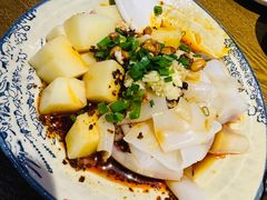 米豆腐拼卷粉-阿婉贵州苗家酸汤鱼(梅林店)