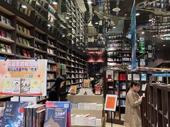 -钟书阁(群光广场店)