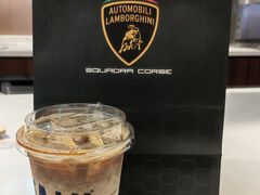 -LAVAZZA 拉瓦萨咖啡(北外滩来福士店)