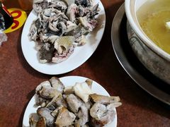 -东巴谷野生菌火锅餐厅