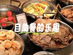 -大中华希尔顿酒店-念自助餐·嗨啤·小龙虾