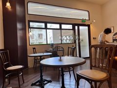 -Café Monson