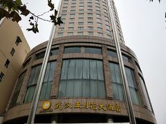 -武汉五月花大酒店(武昌火车站中南路地铁站店)