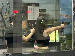 -都市枪神实弹射击俱乐部