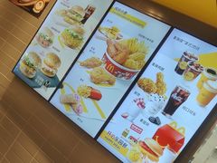 -麦当劳(轻轨曹杨路店)