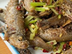 干煸刁子鱼-同学酒楼(湖大琴园店)
