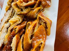 -老鼎万春卤菜(五代传承创始老店)