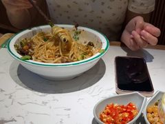 -百春原湖南牛肉粉(百联世纪店)