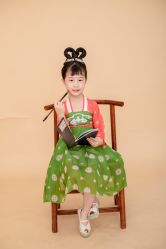 -小熊维尼高端儿童摄影(宝安旗舰店)