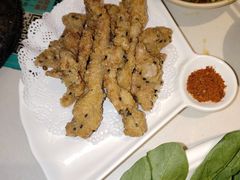 -老牌坊云南鱼豆花火锅(哈西万达店)