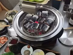 -围炉肉舍•炭烤活鳗•丹东海鲜烤肉(步行街店)