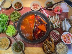 -赵美丽·重庆社区火锅·直营店(火车东站·中豪国际店)