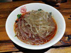 -万记麻辣烫国展总店