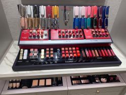 -法国娇兰精品店