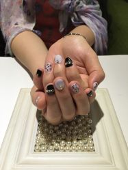 -Hertha Beauty Salon