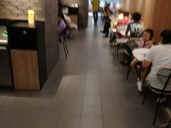大堂-麦当劳(宝山大厦店)