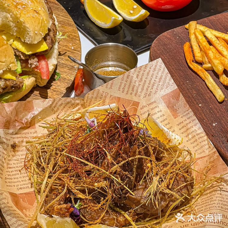 这个夏天总要吃一次这个zui大的冰淇淋吧！