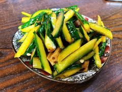 -内蒙焖面大盆骨餐馆(山大路店)
