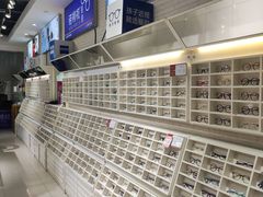 -诺柯视眼镜-蔡司依视路官方工厂店(淞南一店)