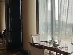 -粤尚腾香居中餐厅(首都机场希尔顿店)