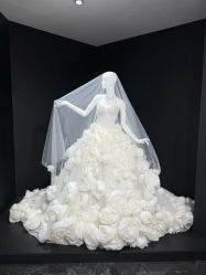 -Renee芮亦婚纱