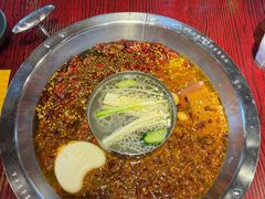 -谭鸭血老火锅(远大购物广场店)