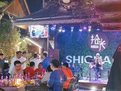 -拾光音乐餐酒吧(告庄星光夜市店)