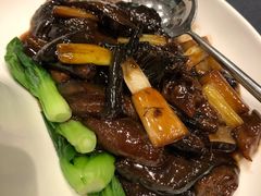 葱烧海参配乌米菌-鲁采LU STYLE(新天地店)