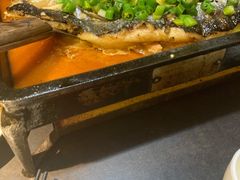 碧绿青椒芒果鱼-夯鱼烤鱼·尔滨地标美食(保健路店)
