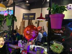 -何师烧烤·香辣蟹·川菜·30年老品牌(太古里旗舰店)