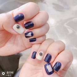 -芊指百魅