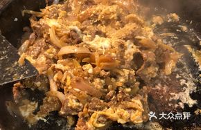 Sizzling Beef Tenderloin with Egg