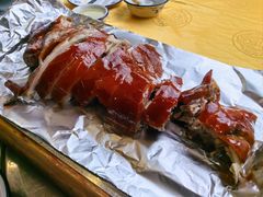 -东方之猪四更烤乳猪(金垦总店)