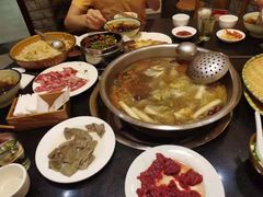 -周老三跷脚牛肉·全牛火锅(非遗传承店)