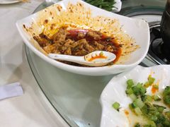 -渝君重庆火锅(嘉宾路店)