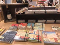 -诚品(信义店)