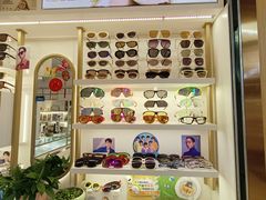 -新视达眼镜店·蔡司·依视路(名镜苑店)