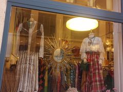 -Retrock Designer Vintage Store