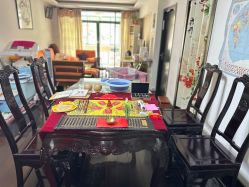 -小博士专业婴儿理发