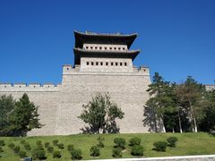 -城墙带状公园-大同古城墙广场停车场