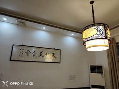 -茸梅路右拐龙虾-农家菜(松江店)