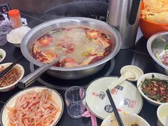 -周良天山牛杂城(天山路总店)