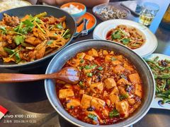 -川流不息·地道川菜·小龙虾(松东路店)