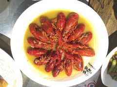 -龙巢盱眙龙虾·牛蛙·烧烤宵夜(八卦岭店)