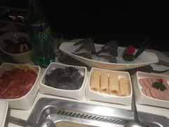 -海底捞火锅鲜切牛肉主题店(长寿路店)