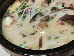 -蒙自源米线大王(东站店)