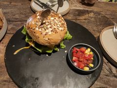 -HIGH FIVE哈福手工汉堡(桂林路店)